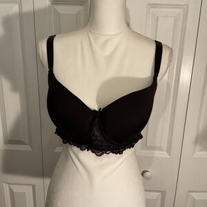 Classic Black Full-Coverage Push-up Bra with Lace